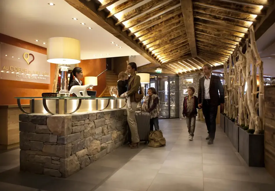 Au Coeur du Village, La Clusaz (hotel) - Reception