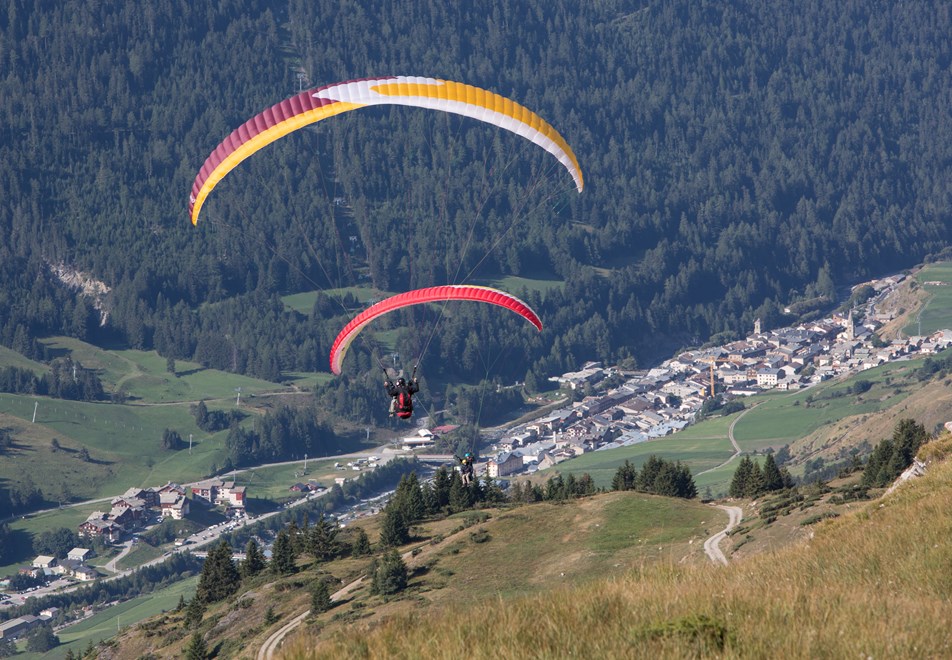 Val Cenis Village - Paragliding (©DanielDurand)