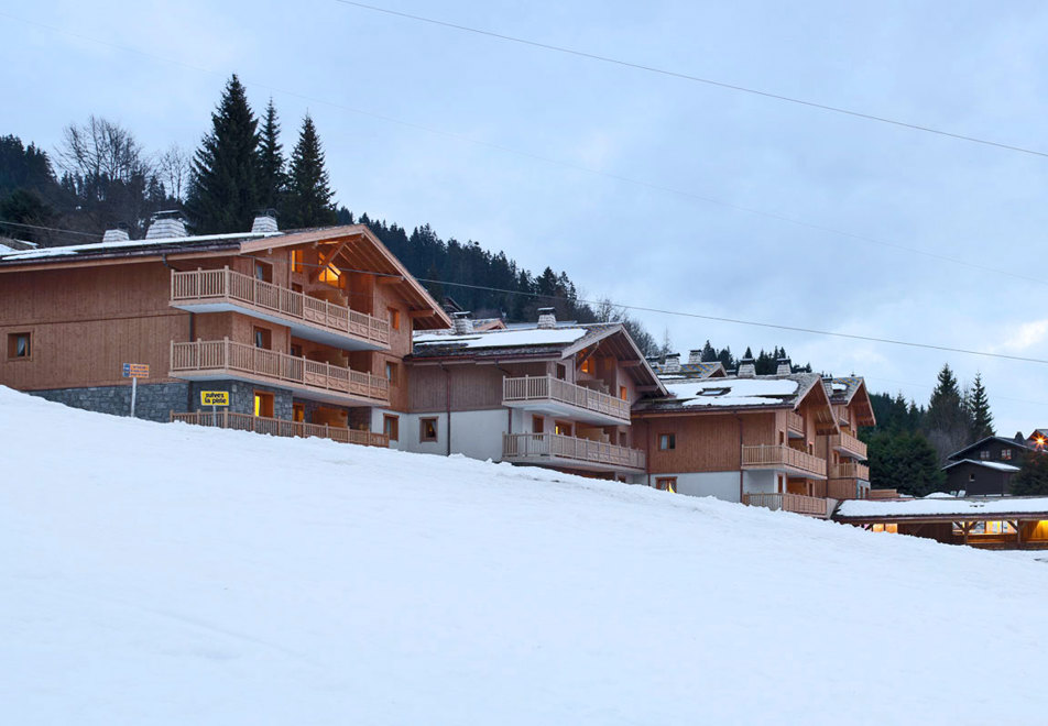 Les Chalets du Jouvence, Les Carroz (self catered apartments) - Main building