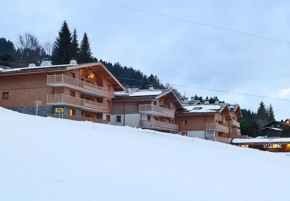 Les Chalets du Jouvence, Les Carroz (self catered apartments) - Main building