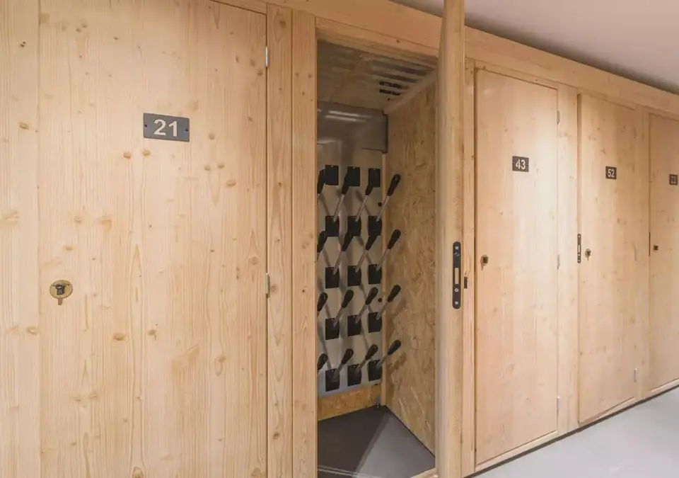 Le Quartz-Peisey Vallandry-Ski lockers.webp