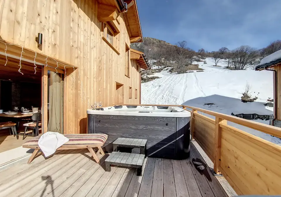 Chalet Edelweiss-Le Bettex-Hot tub (1).webp