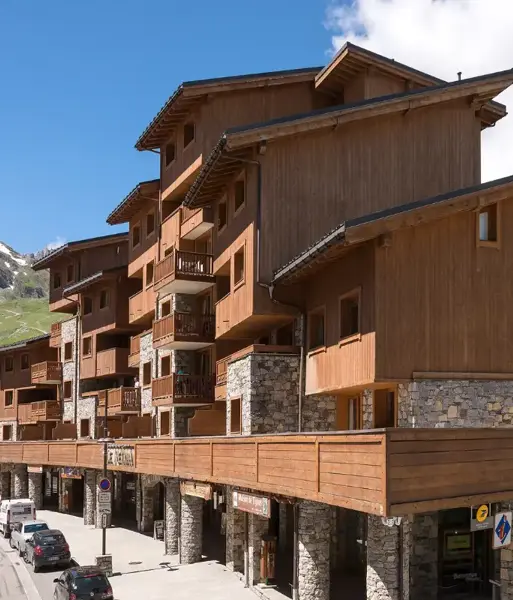 Le Nevada, Tignes le Lac (self catered apartments) - Exterior shot in summer