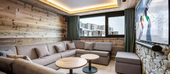 Quartz 204 – 4 bedroom alcove duplex apartment sleeping 10/12 (c.120m2): 