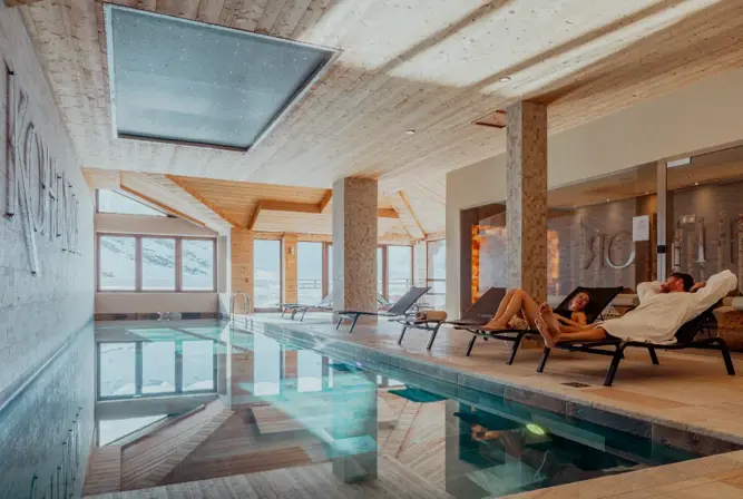 Koh-I Nor-Val Thorens-Indoor pool (©Norman Giry).webp