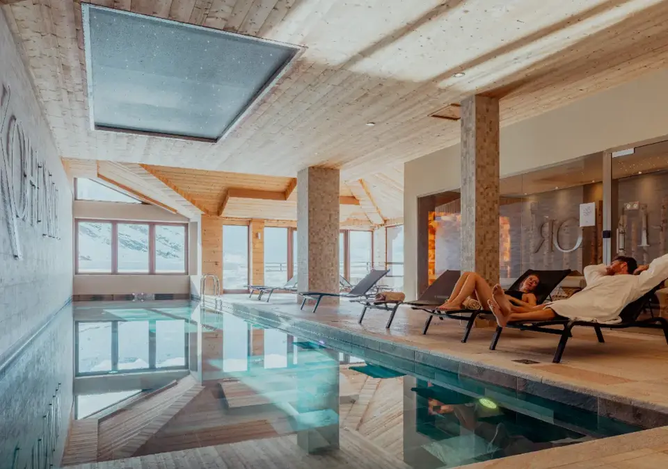 Koh-I Nor-Val Thorens-Indoor pool (©Norman Giry).webp