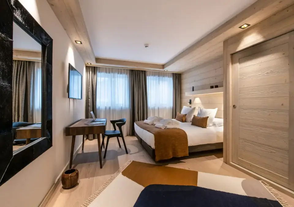 Kula-Courchevel-Manali Lodge (4).webp