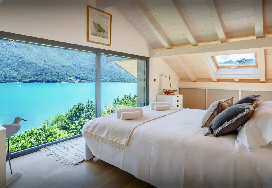 Chalet Lomatika, Lake Annecy (self catered chalet) - Bedroom