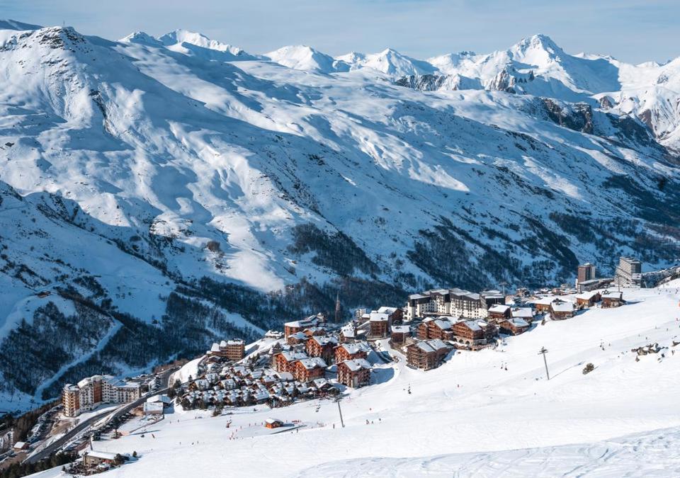 Les Menuires ski resort (1).jpg