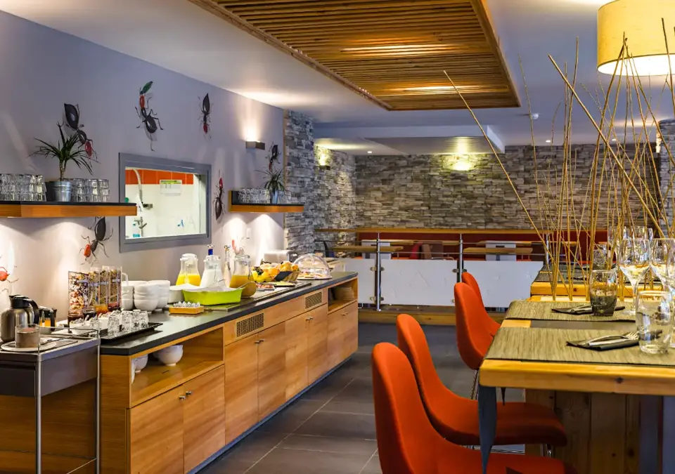 Anova Hotel-Montgenevre-Restaurant (3).webp