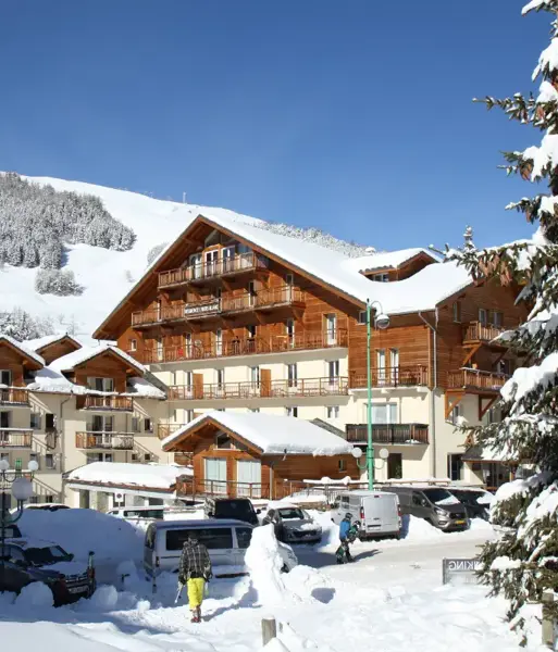 l'Ours Blanc, Les Deux Alpes (self catered apartments) - Exterior shot