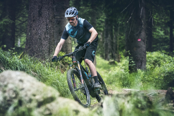 Les Gets mountain biking.png