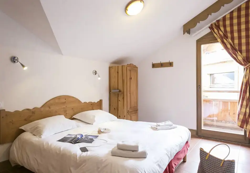 Hameau des Airelles, Montgenevre (self catered apartments) (©Manu.Reyboz) - Double bedroom