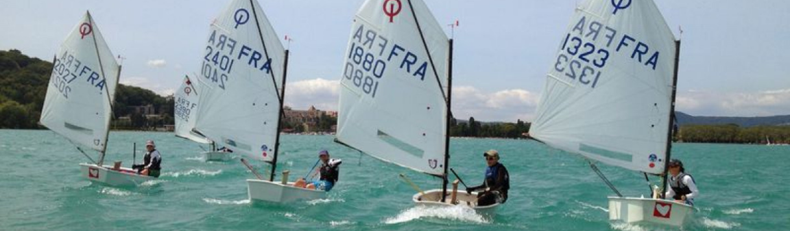 Sailing in the lakes of the french alps