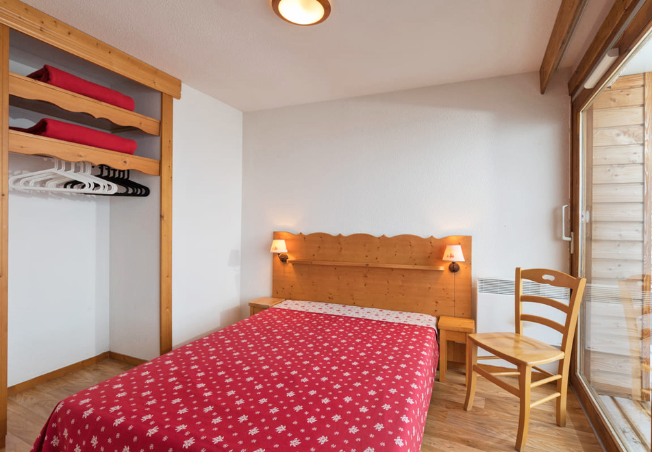Les Villages du Bachat, Chamrousse (self catered apartments) - Double bedroom