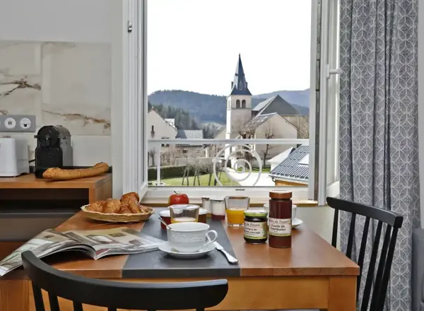 Le Splendid, Villard de Lans (self catered apartments) OPT (5).jpg