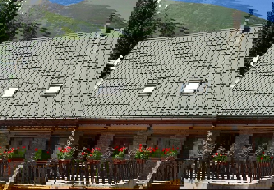 Les Fermes du Planet 5 & 6, Valloire (self catered apartment)