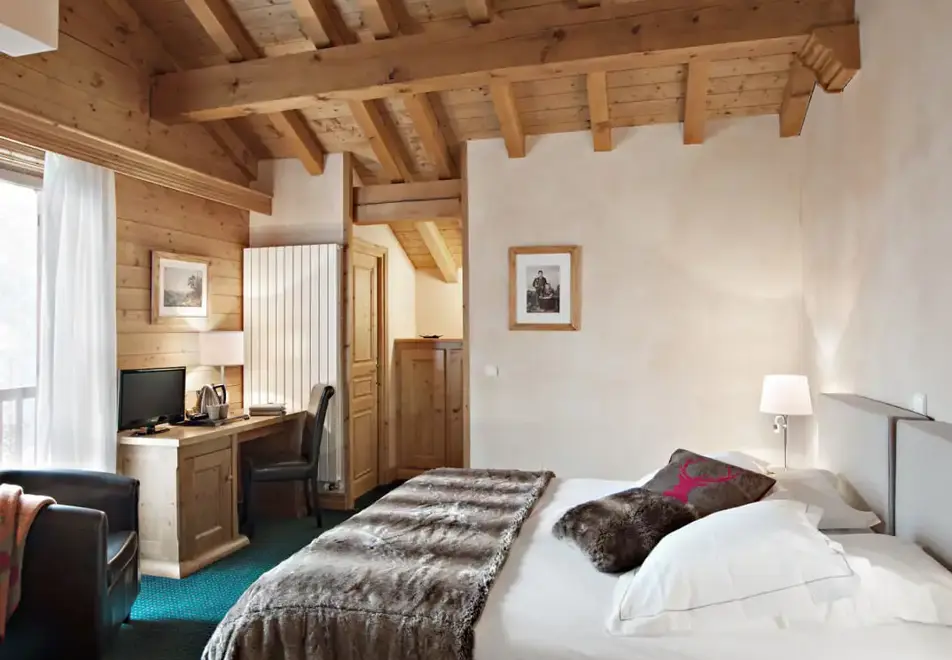 Hotel St Martin & Apartments, St Martin de Belleville - Hotel rooms