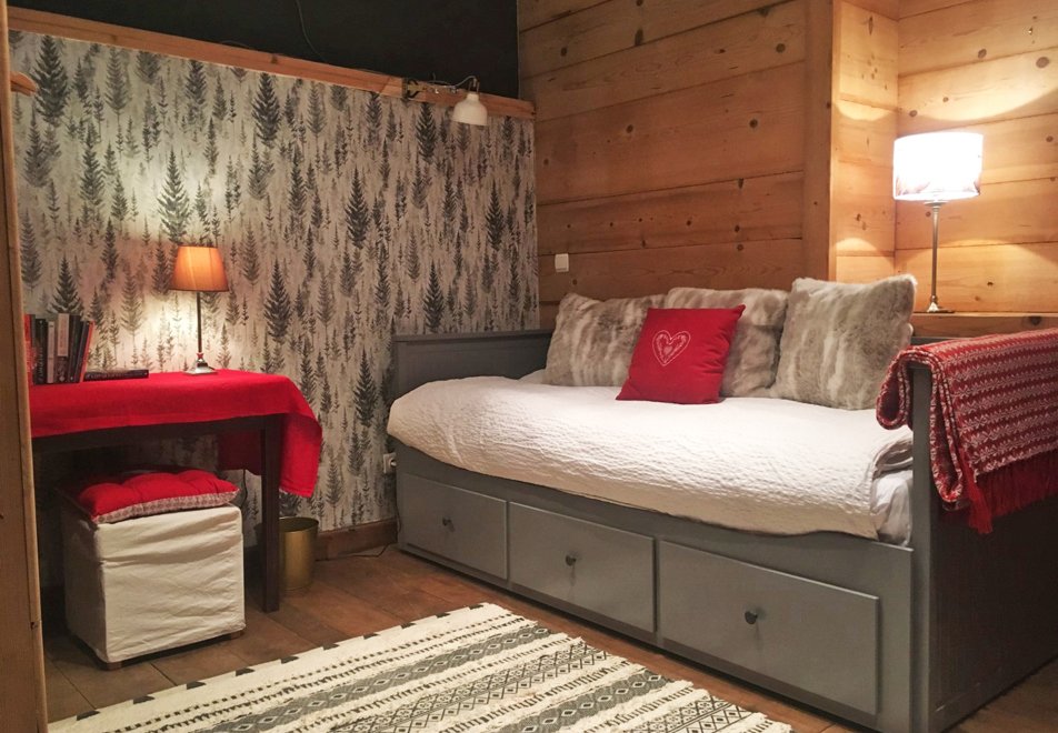 Chalet Percy, St Gervais (self catered chalet) - Bedroom