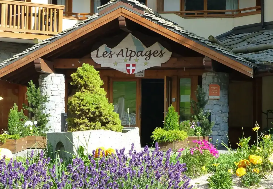 Les Alpages de Val Cenis, Val Cenis (self catered apartments)