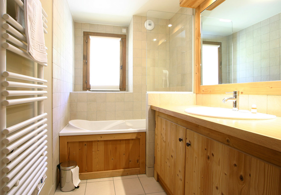 Alba, Les 2 Alpes (self catered apartments) - Bathroom