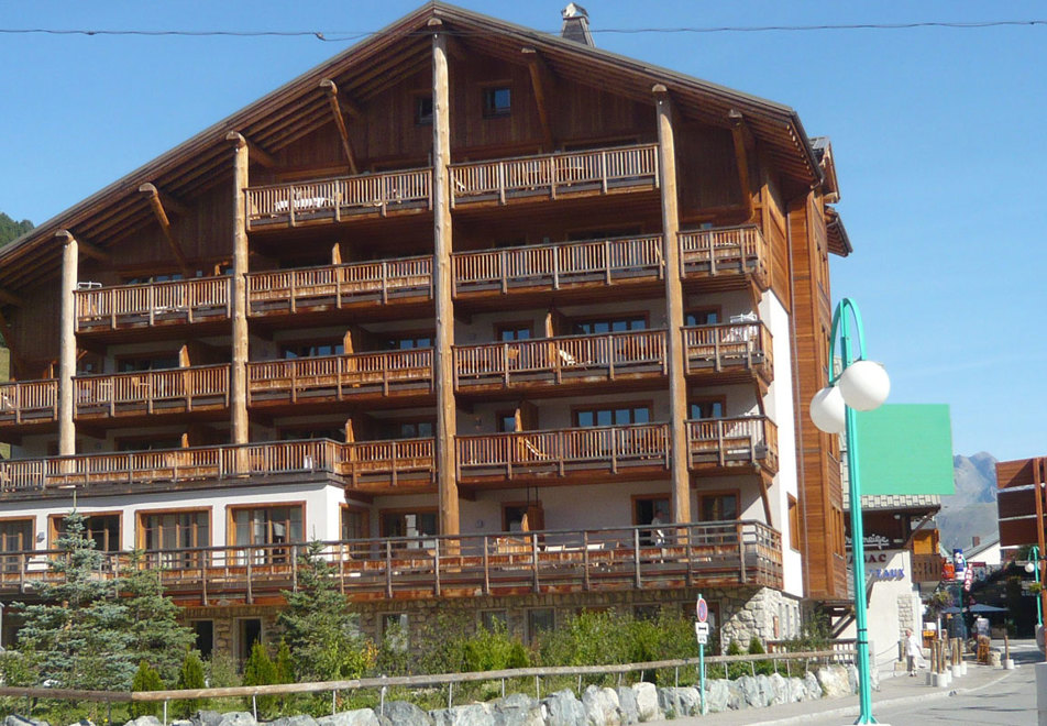 Le Cortina, Les 2 Alpes (self catered apartments)