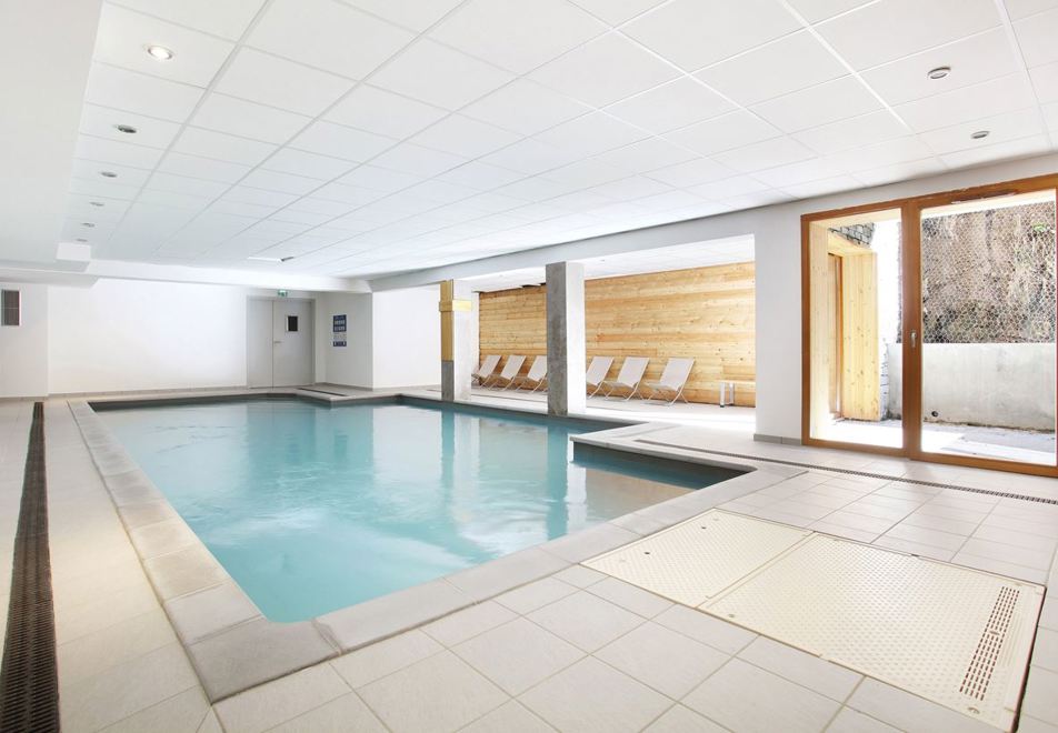 Le Crystal Blanc, Vaujany (self catered apartments) - Indoor pool