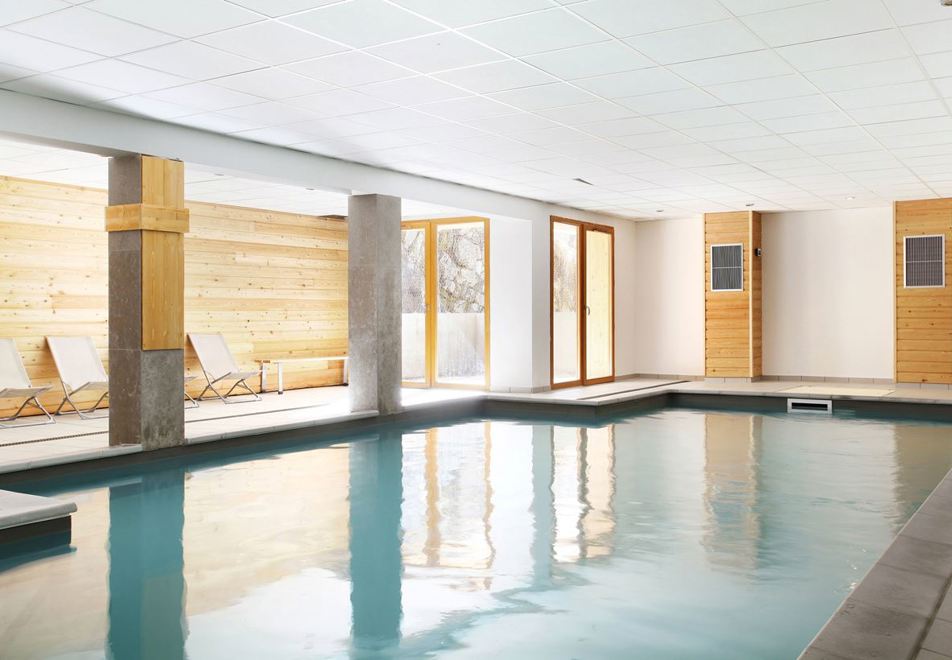 Le Crystal Blanc, Vaujany (self catered apartments) - Indoor pool