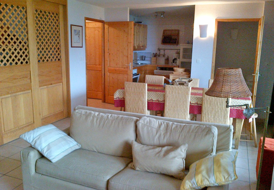Les Gelinottes, Morillon (self catered apartments) - Living/dining room