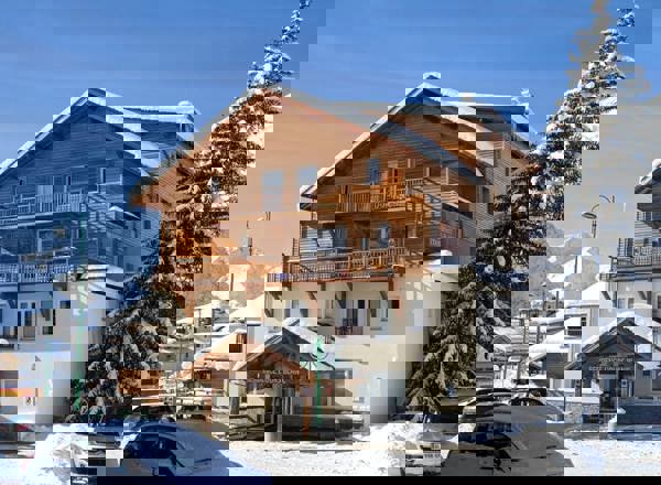 Ours Blanc, Les 2 Alpes (self catered apartments) OPT (4).jpg