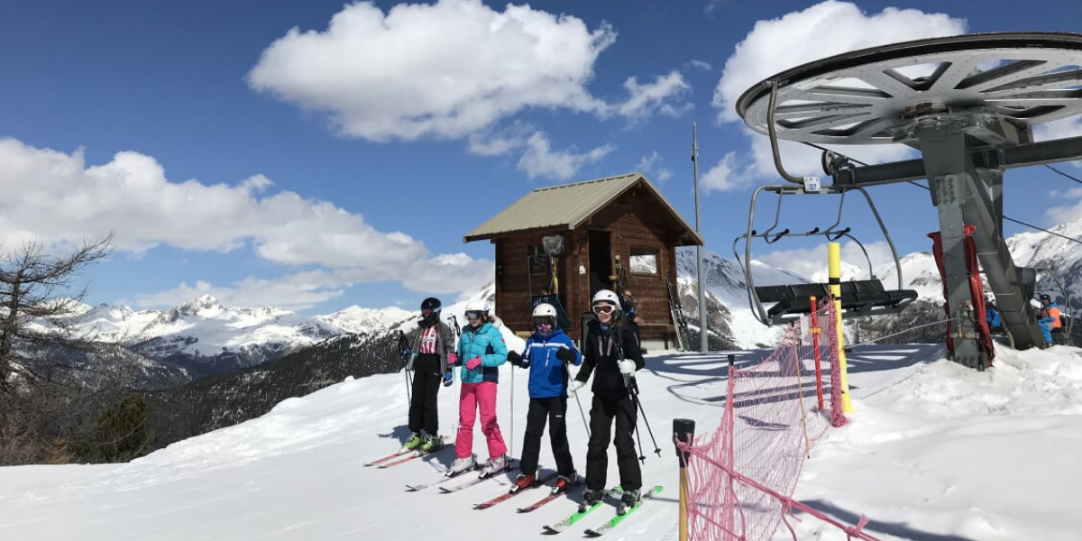 Montgenevre family skiing group