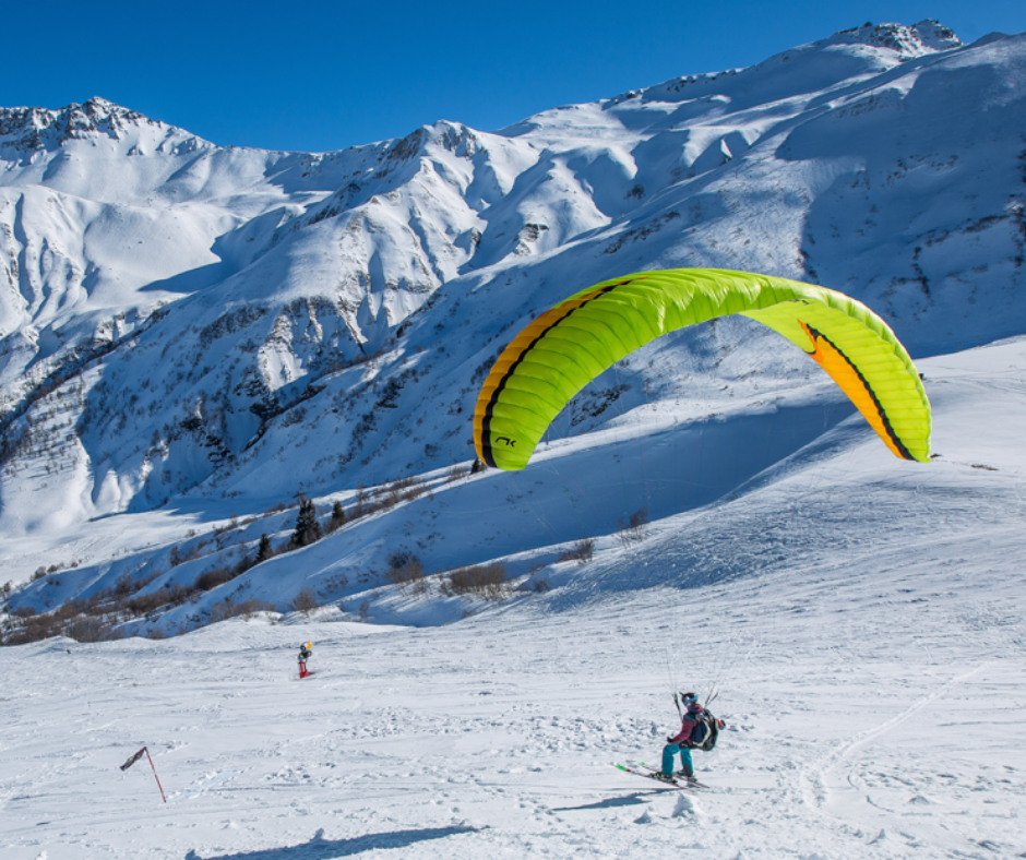 Valmorel national paragliding and skiing challenge