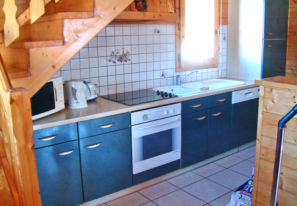 Jon, Les Gets (self catered chalet) - Kitchen