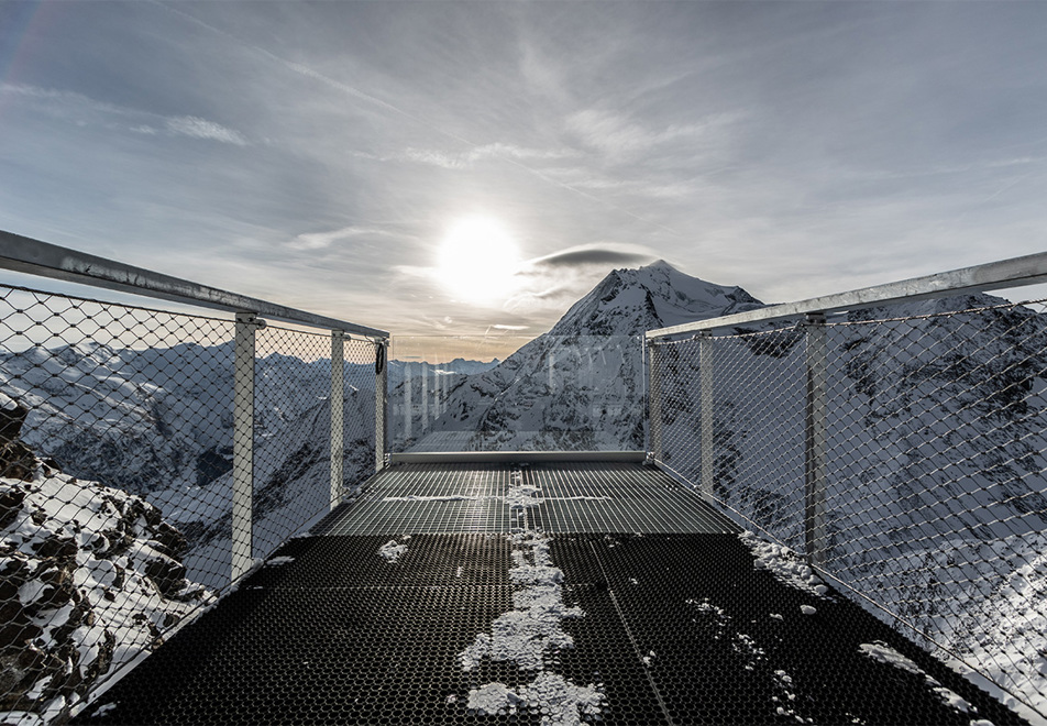 Les Arcs Ski Resort - Aiguille Rouge view point (©Raj-Bundhoo)