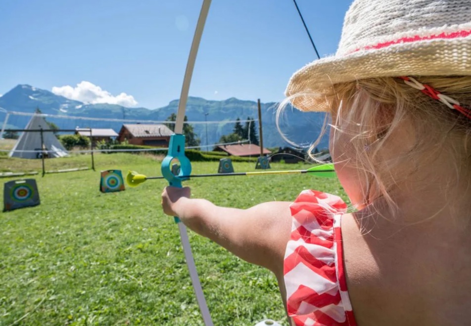 Les Carroz Village - Archery