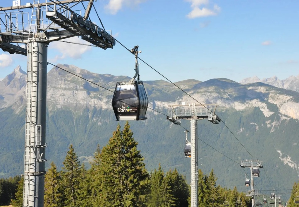 Les Carroz Village - Kedeuse gondola