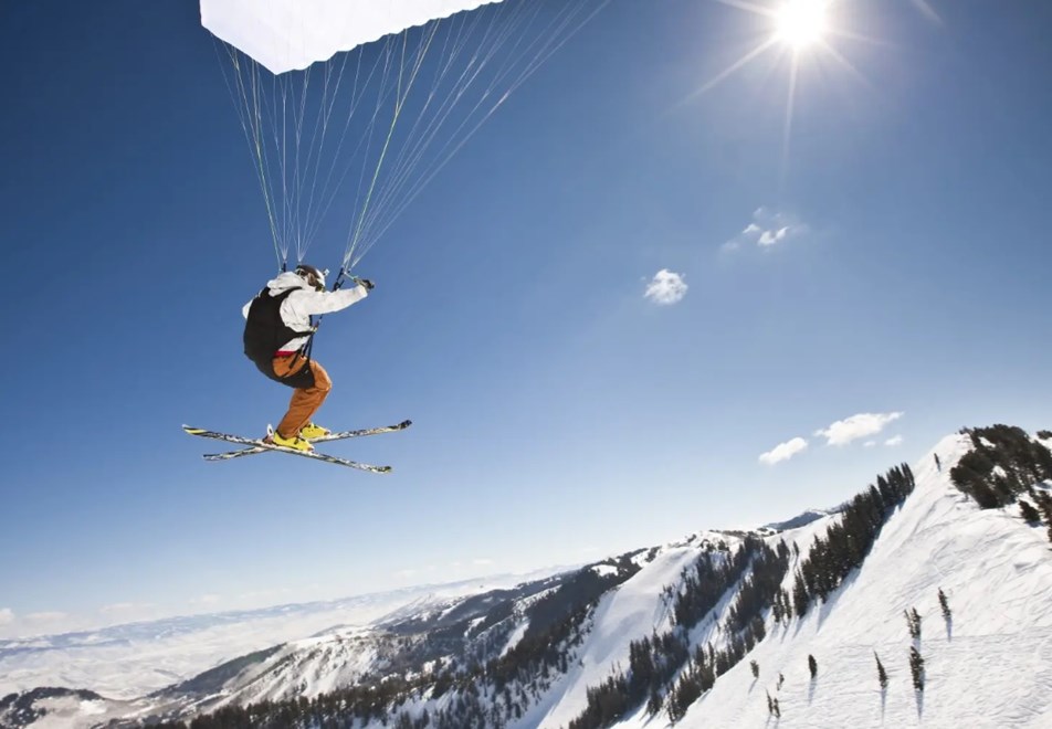 Les Carroz Ski Resort -  Ski paragliding