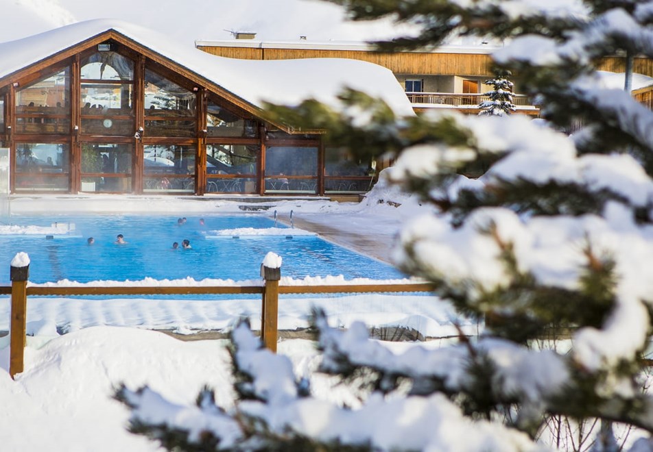 Alpe d'Huez Ski Resort (©Laurent-Salino) - Outdoor pool