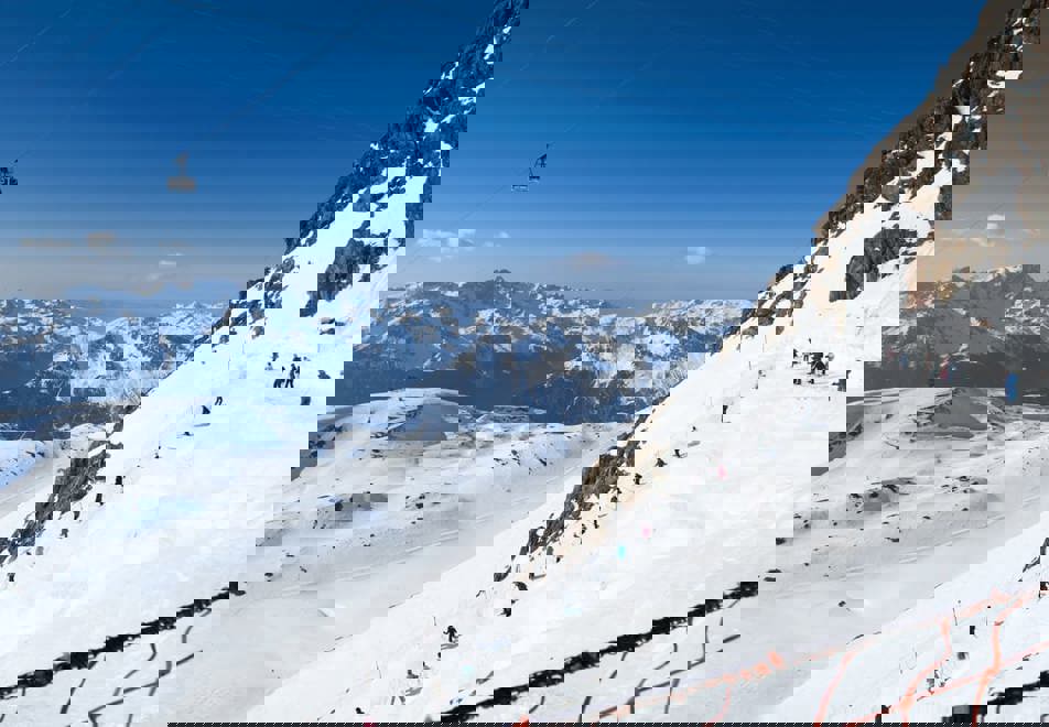Alpe d'Huez Ski Resort (©Laurent-Salino) - Tunnel run
