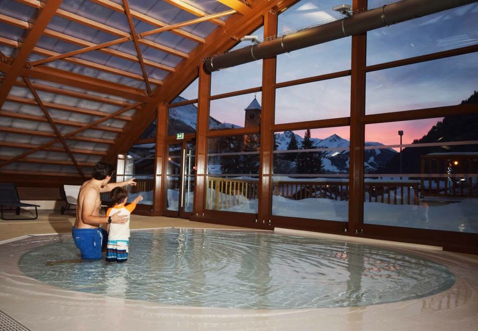 Champagny Ski Resort - Indoor pool