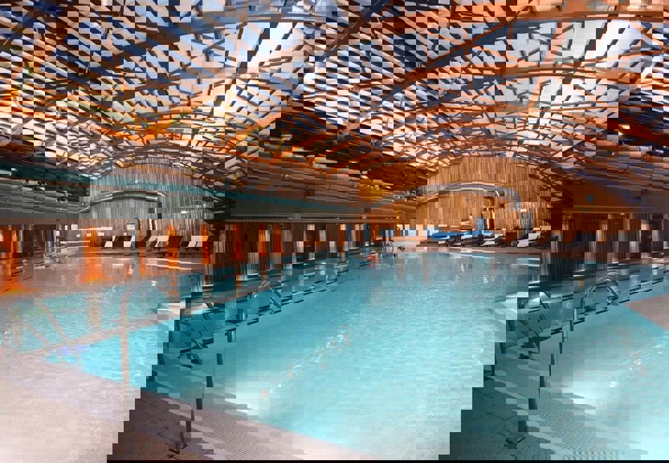 Champagny Resort - Indoor pool
