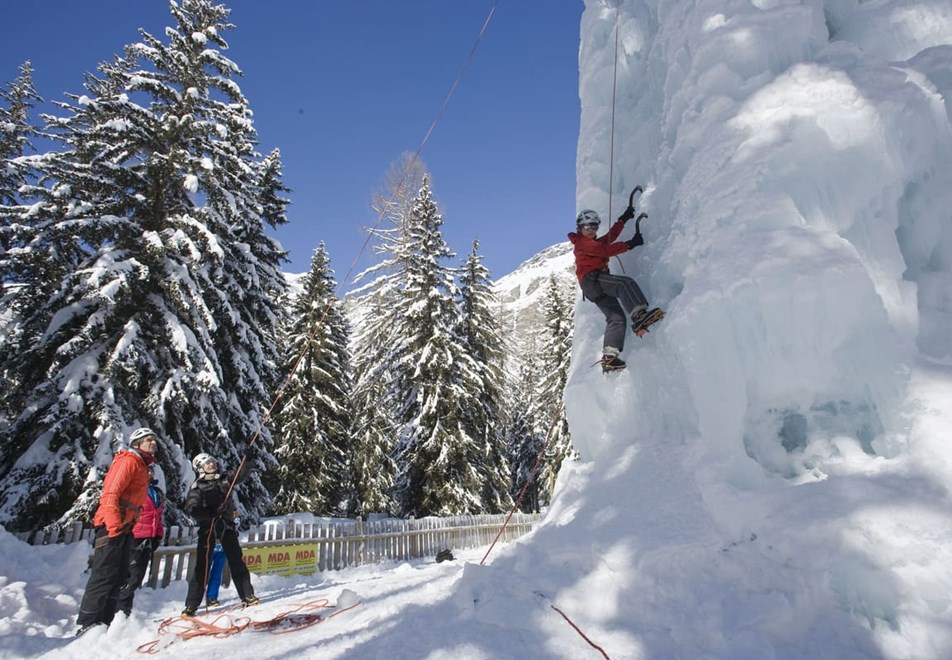 Champagny Ski Resort - Ice climbing