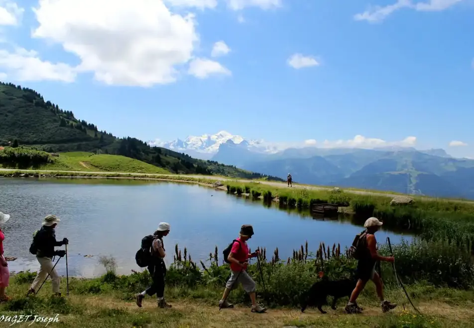 Samoens Village - Mountain lake