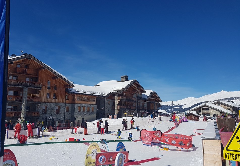 Sainte Foy Ski Resort - Front de Neige (snow front)