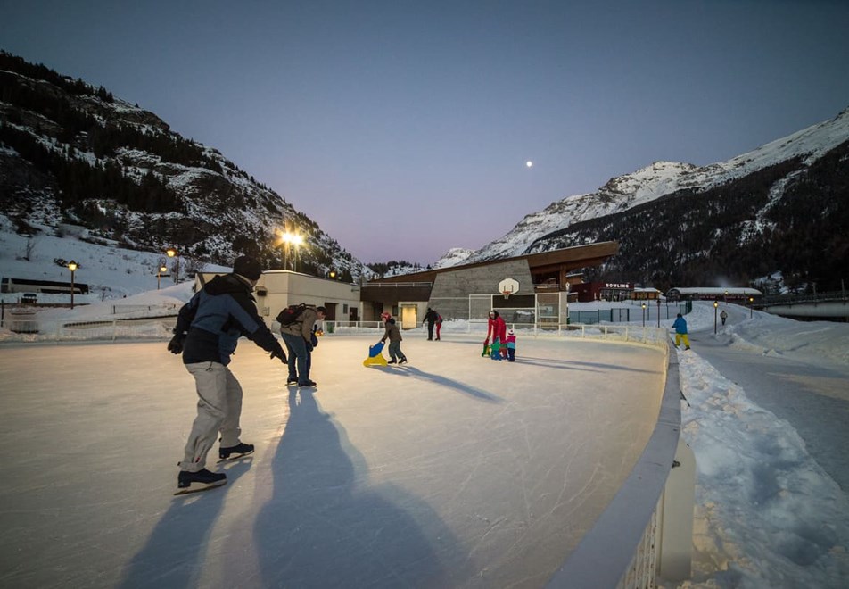 Val Cenis Ski Resort (©APernet-HMV) - Ice rink at leisure centre