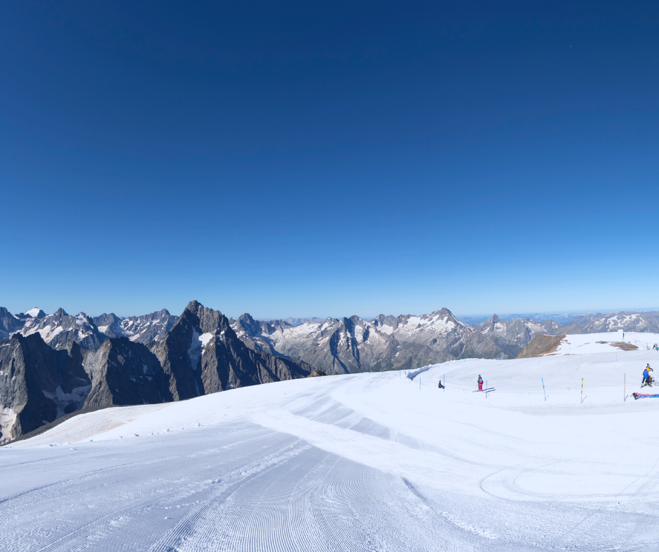 Les 2 Alpes Summer Skiing, Monica Dalmasso (1)