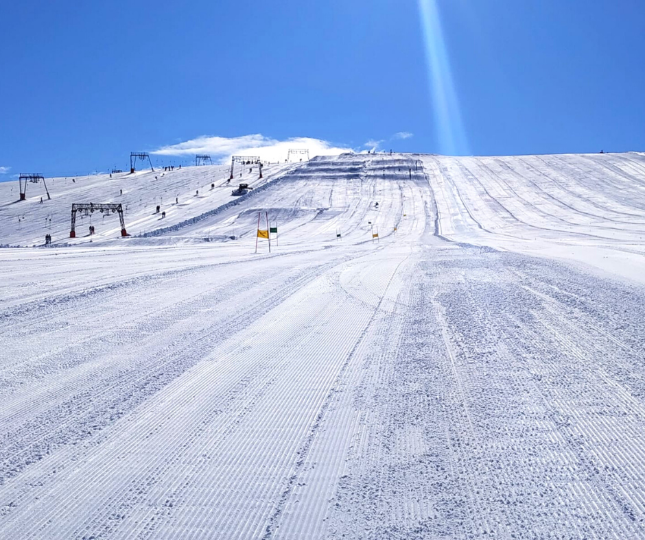 Snowpark on the glacier, summer ski in Les 2 Alpes.