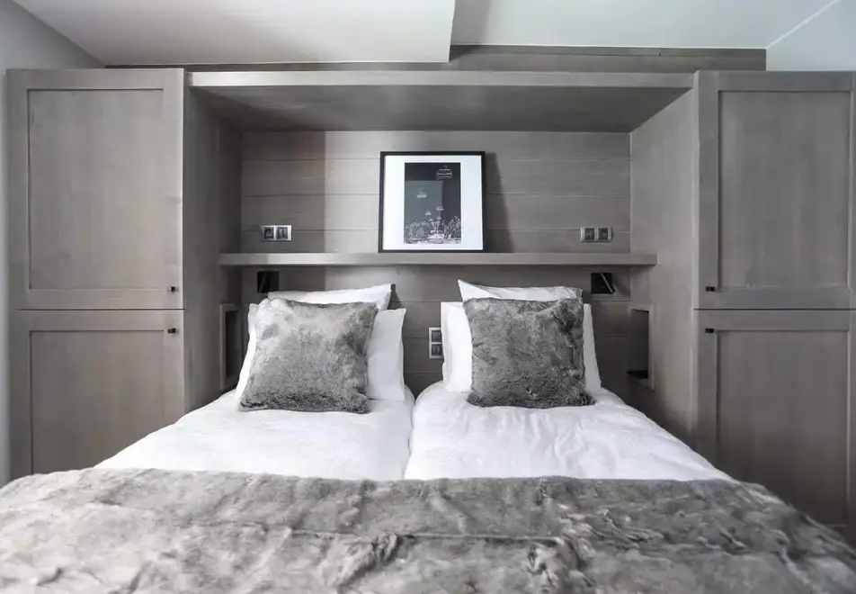 Caseblanche Chalets, St Martin de Belleville (self catered apartments-chalets) - 4 bed sleeps 8 (B26)