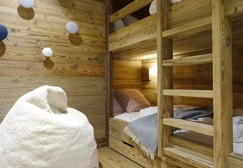 Caseblanche Chalets, St Martin de Belleville (self catered apartments-chalets) - 4 bed sleeps 10 (G9)