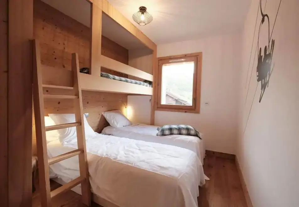 Caseblanche Chalets, St Martin de Belleville (self catered apartments-chalets) - 4 bed sleeps 8 (C24)
